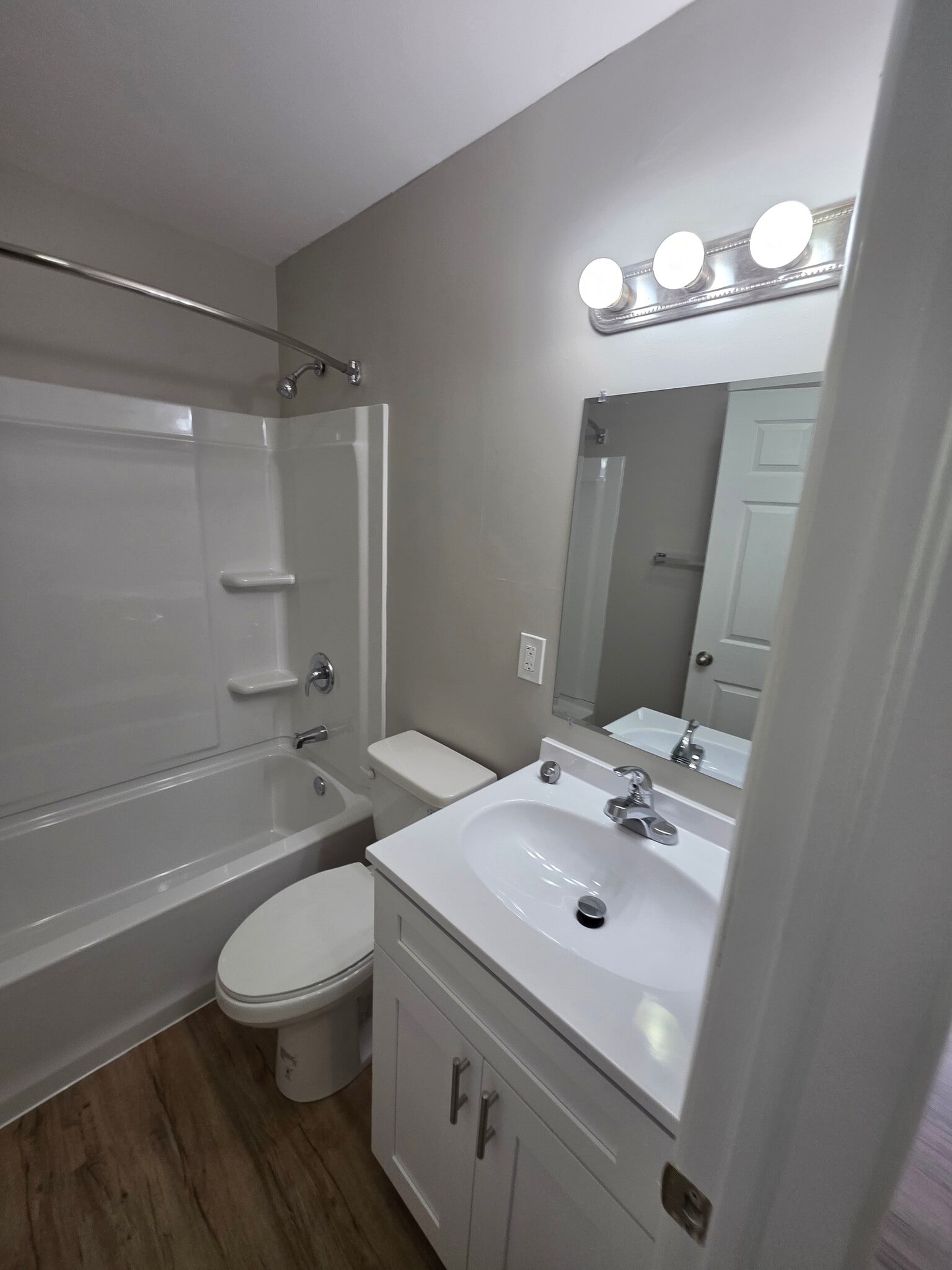 Building Photo - 487 Catalina Dr