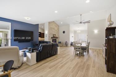 Building Photo - 1190 Balboa Ct