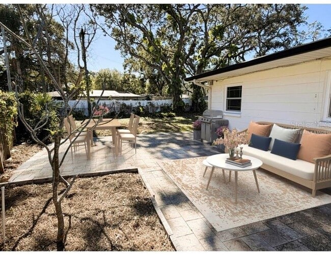 Building Photo - 4640 W Lamb Ave