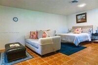 Building Photo - 271 NE 154th St