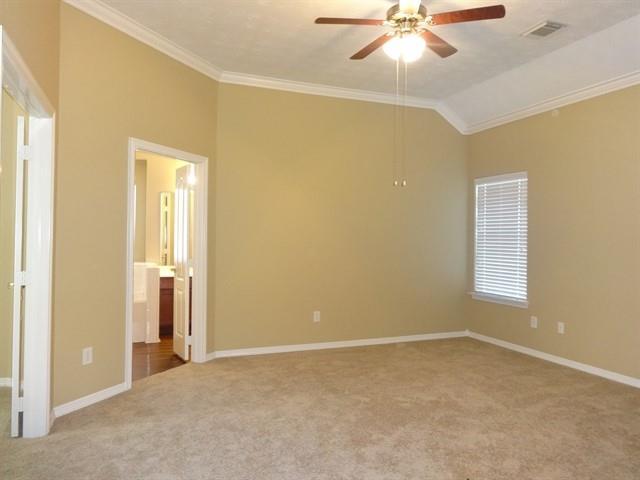 Building Photo - 2225 Highland Hills Dr