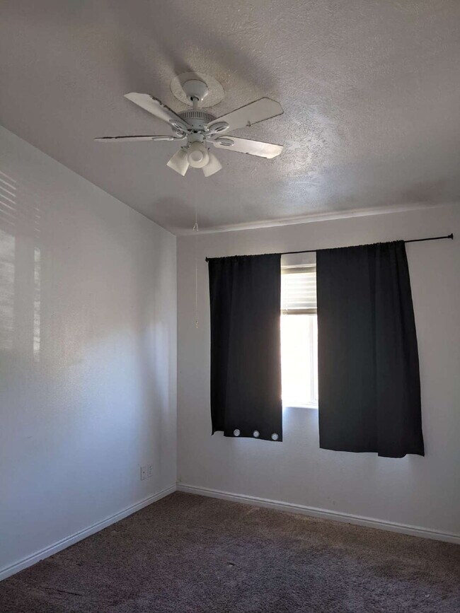 Building Photo - 3-Bed Townhouse in Saint George with Spacious 1400 Sq Ft Layout "