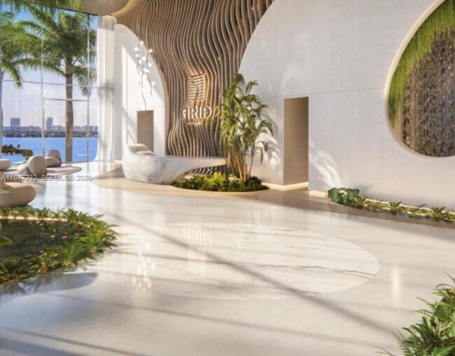 Building Photo - 700 NE 24th St