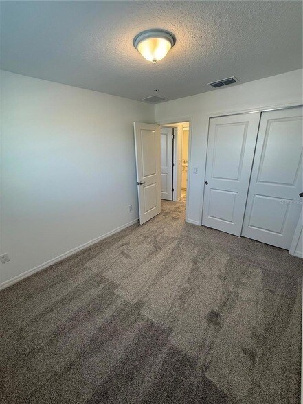 Building Photo - 4616 ORCHARD VIEW Aly