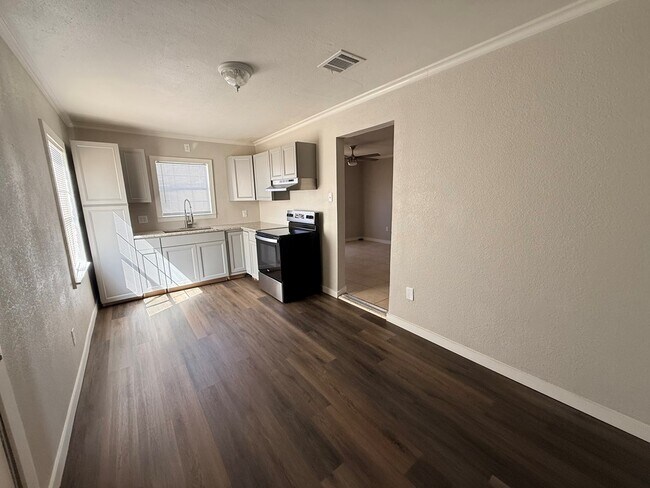 Building Photo - 1421 Lauderdale Ave