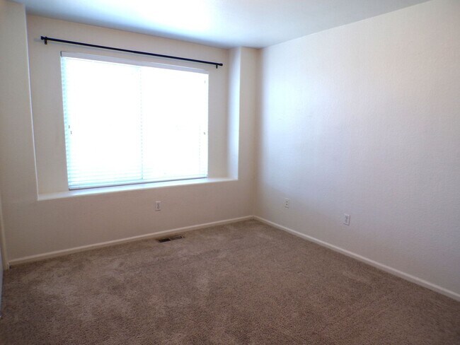 Building Photo - Spacious 2-Bed, 2.5-Bath Condo in Cherry C...