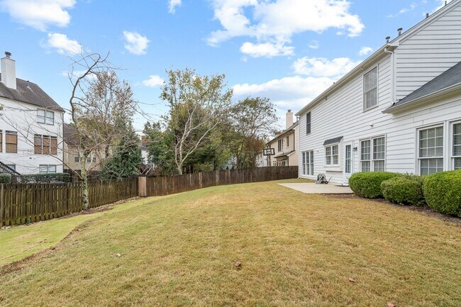 Building Photo - Spacious 4-Bedroom Two-Story Home in Dunwo...