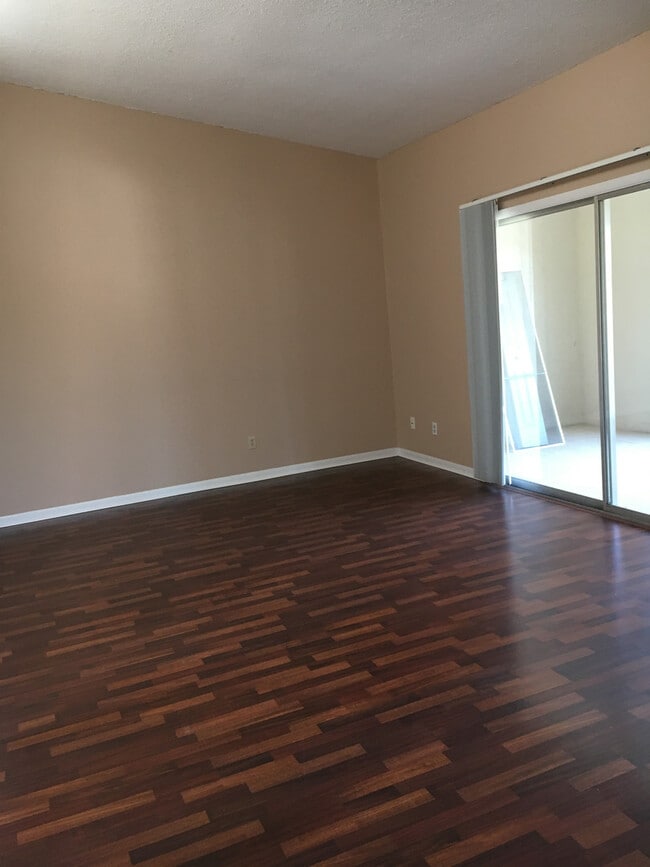 Building Photo - Second Story Apartment