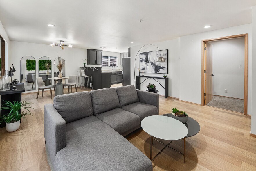 Building Photo - 9301 Linden Ave N