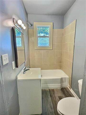 Building Photo - 646 Avenue E