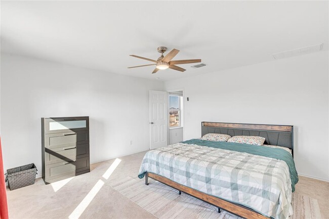 Building Photo - 308 Singing Dove Wy