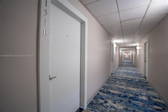 Building Photo - 4747 Collins Ave