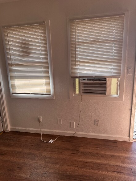 Building Photo - 8557 Juniper Ave