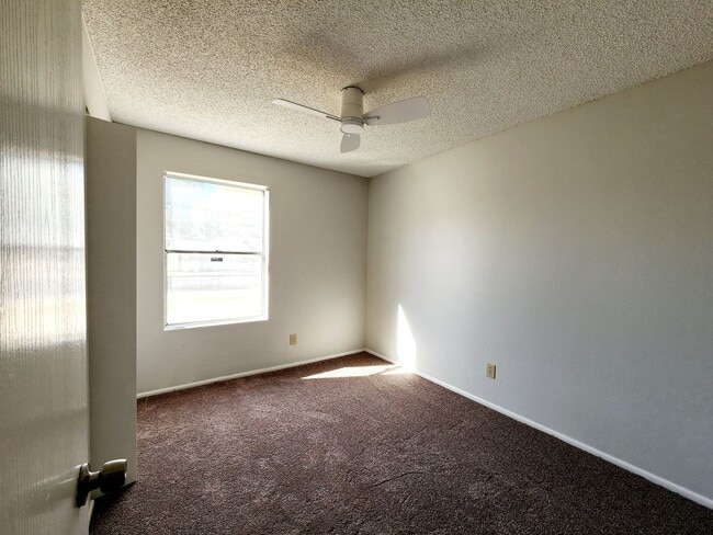Building Photo - 3 Bedroom in Mesa!