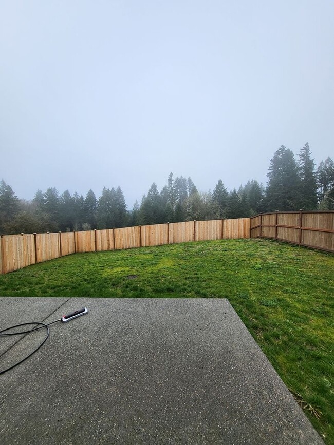 Building Photo - 3 Bedroom 2.5 Bath Home in Winlock