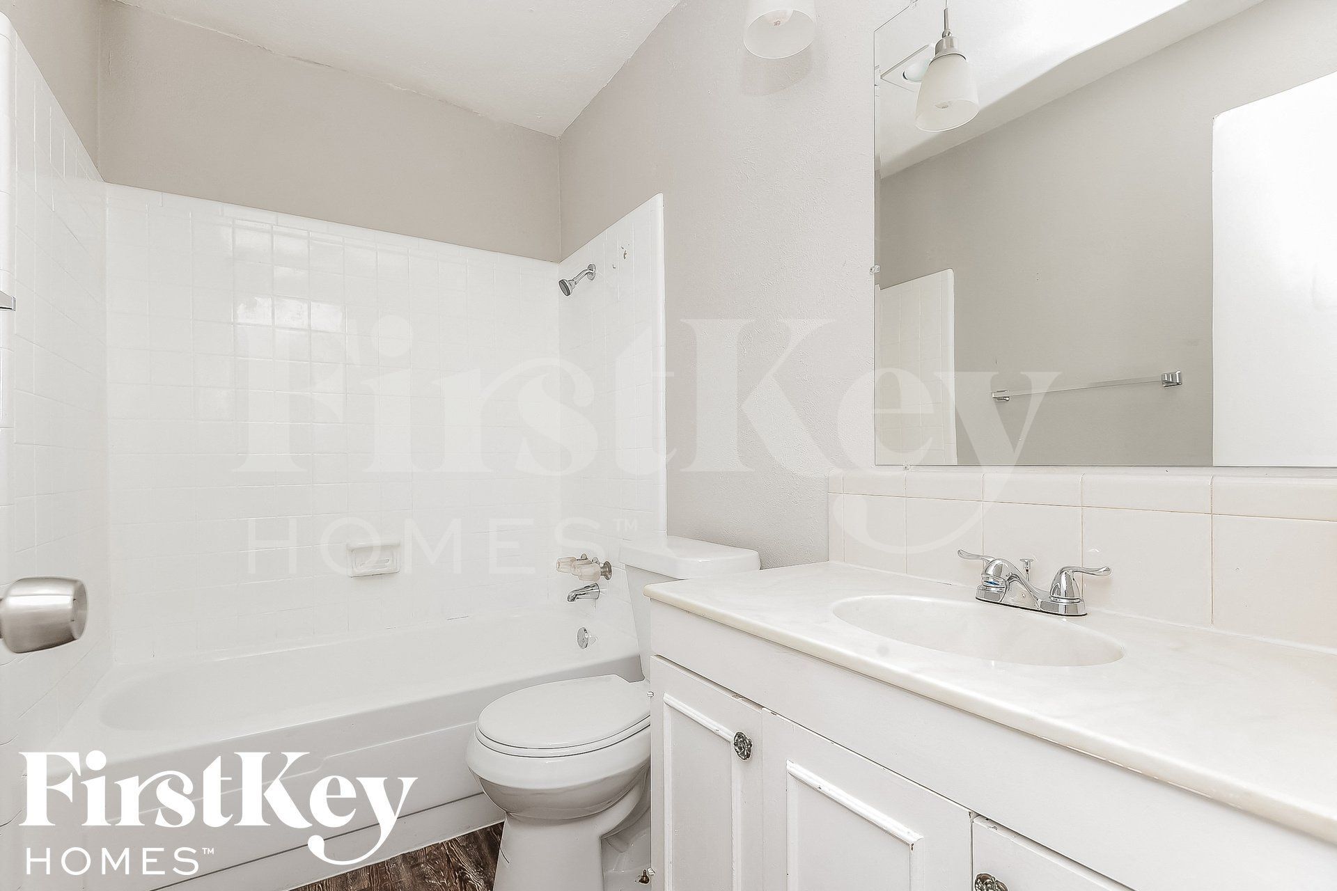 Building Photo - 2202 Lockwood Dr