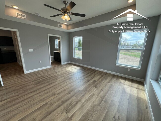 Building Photo - 2610 N Bluff St