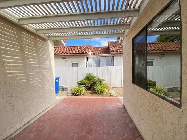 Building Photo - Cardiff Home in Desirable Sandy Point!