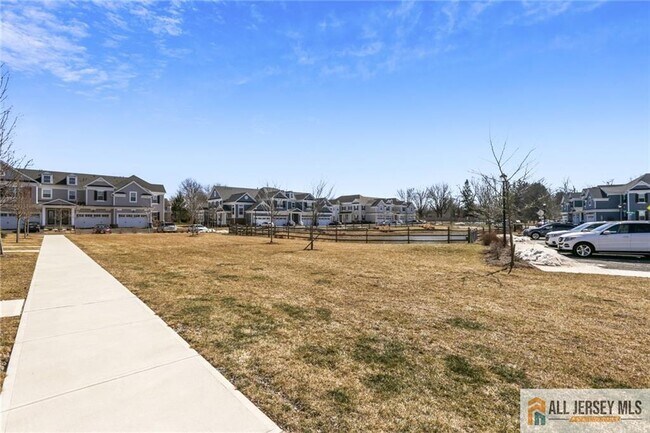 Building Photo - 1 Lafayette Wy