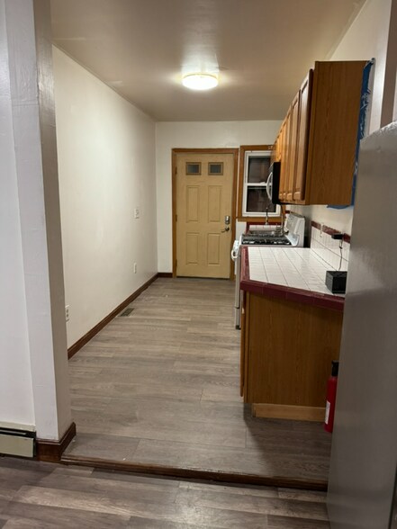 Building Photo - 154 N Franklin St