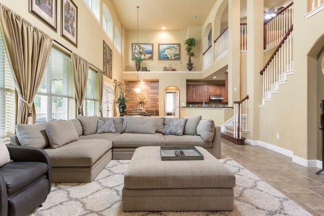 Building Photo - 1442 River Forest Dr