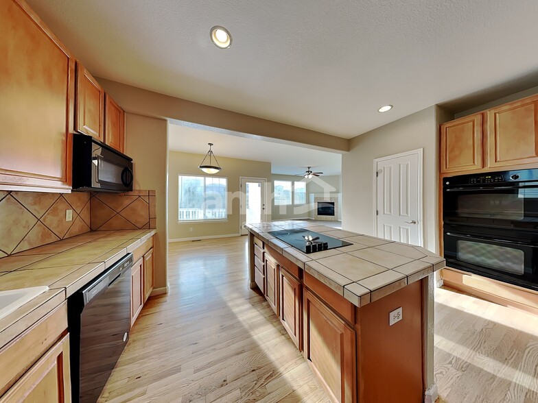 Building Photo - 17827 Domingo Dr