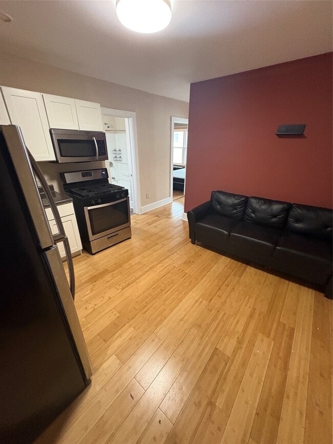 Building Photo - 198 Court St