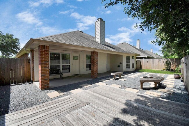 Building Photo - 6930 Hamilton Falls Ln