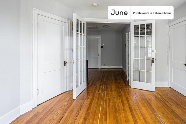 Building Photo - Room in Shared 6 bed/3 bath home in Brookland