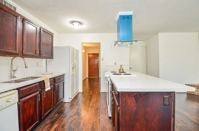 Building Photo - 17518 Autumn Trails Ln