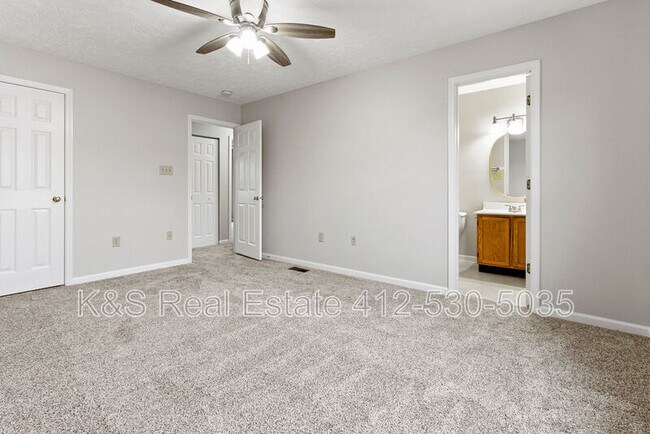 Building Photo - 122 Manor View Dr