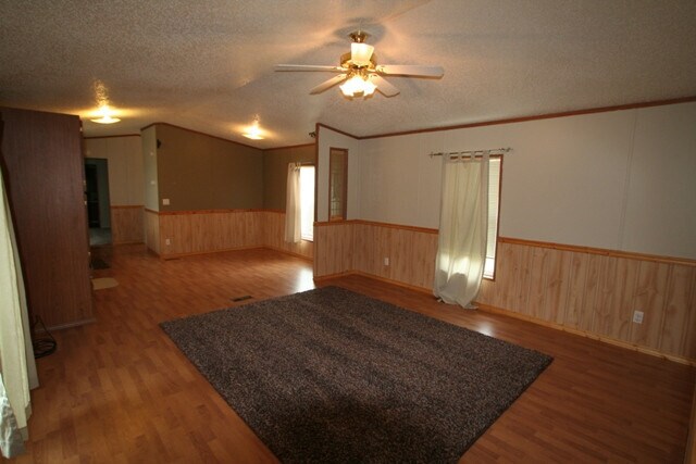 Building Photo - 2732 Donna Ave
