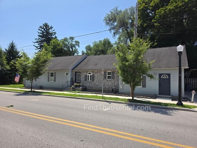 Building Photo - Coming Soon ~August 16, 2026 -- pet friendly ranch with dishwasher, garage, basement, storage, ya...
