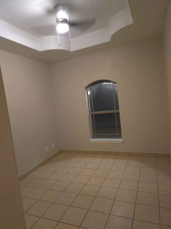 Building Photo - 9335 Los Olmos Dr