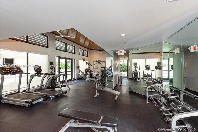 Building Photo - 151 SE 15th Rd