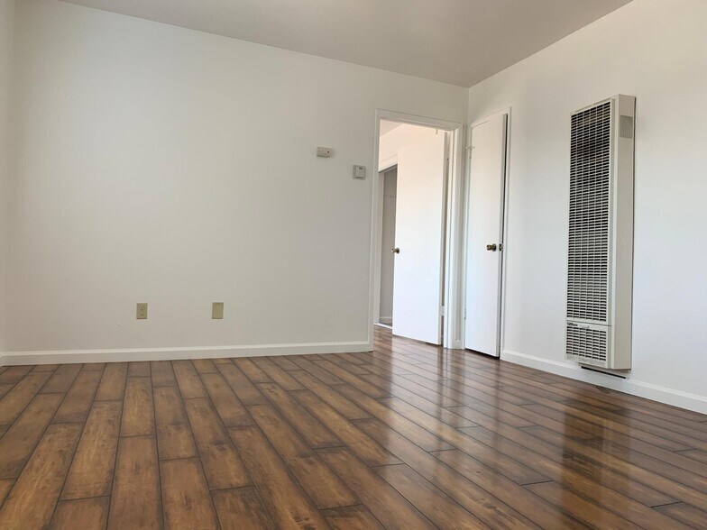 Building Photo - 2009 McGee Ave