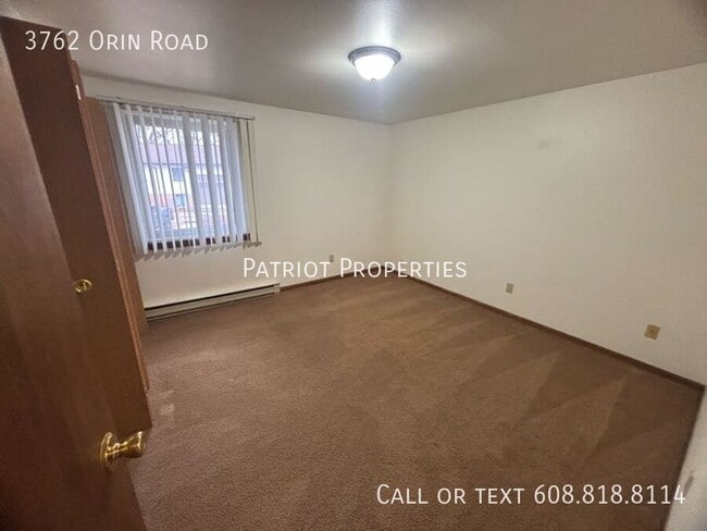 Building Photo - 1 bed/1 bath plus den in Madison, WI!