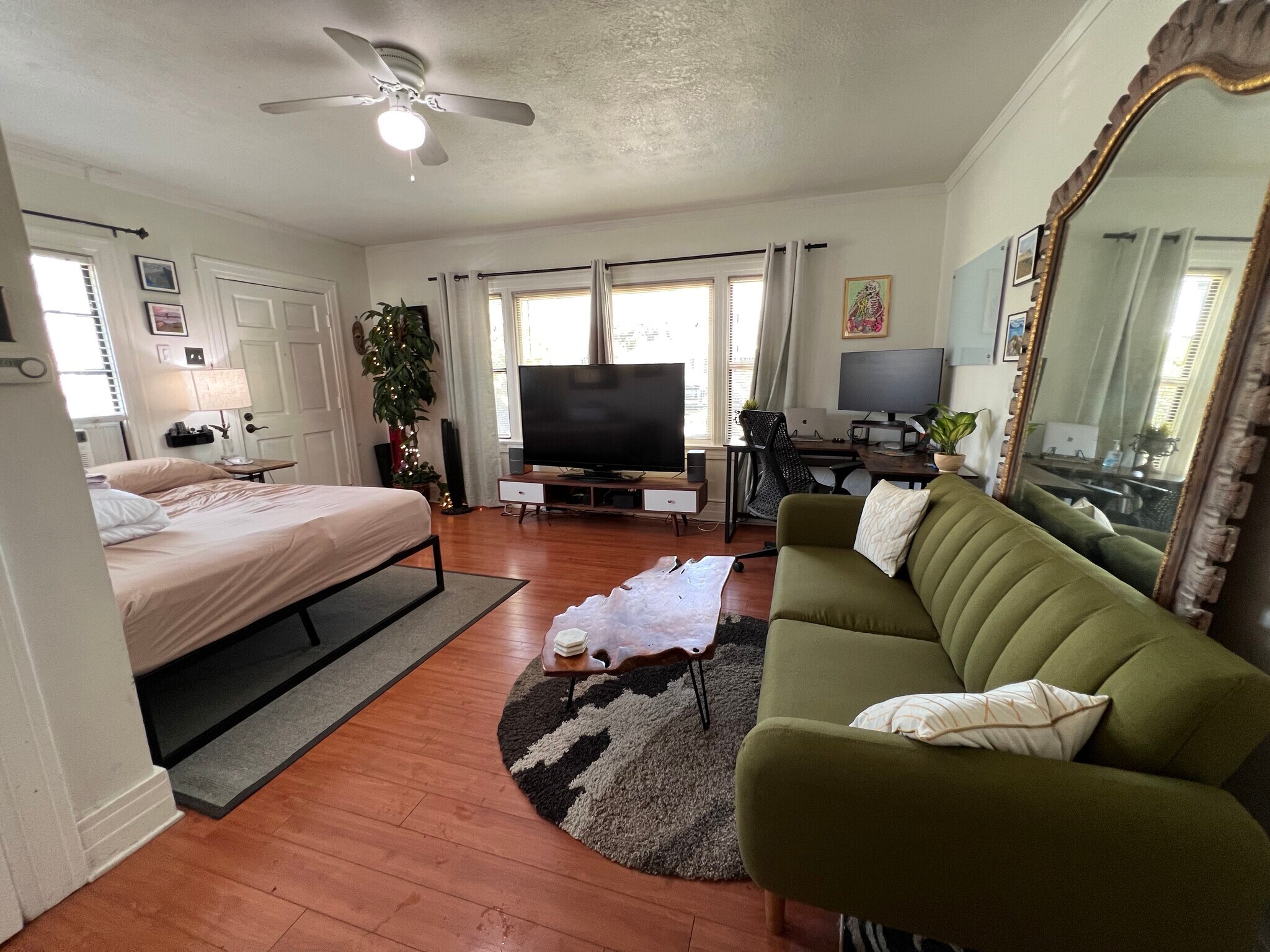 Building Photo - 3400 E 2nd St