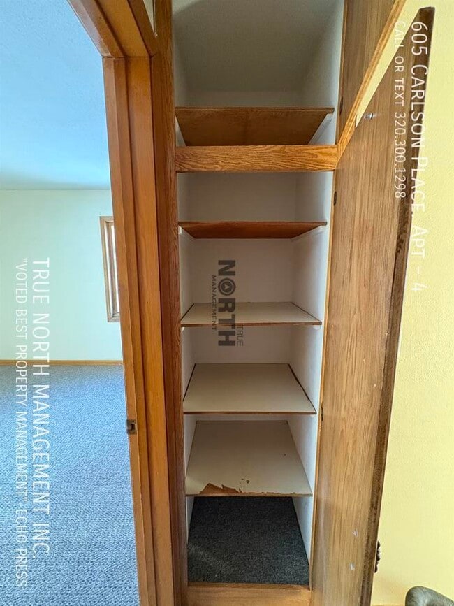 Building Photo - 605 Carlson Pl