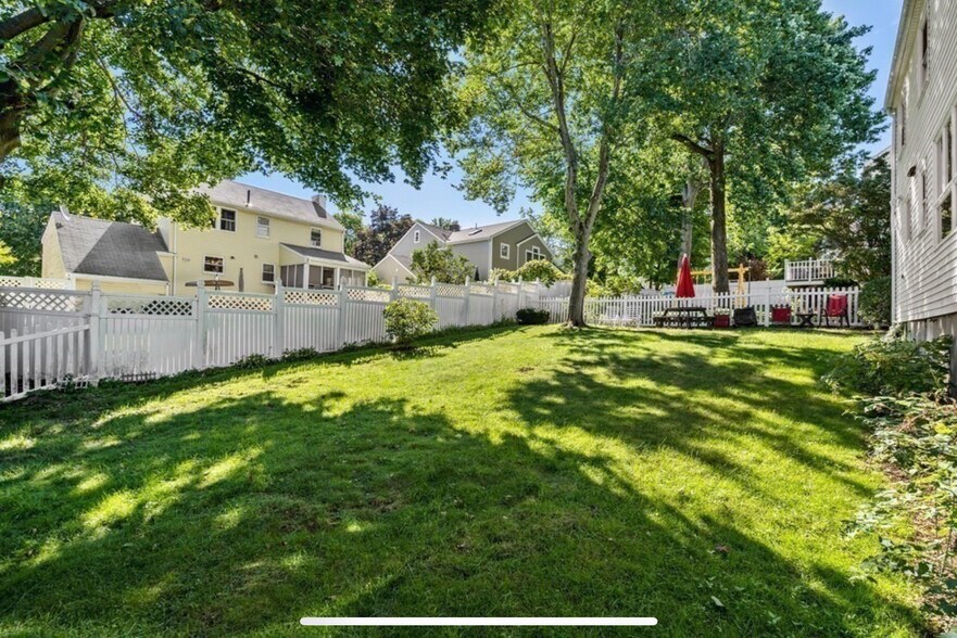 Building Photo - 48 Watson Rd