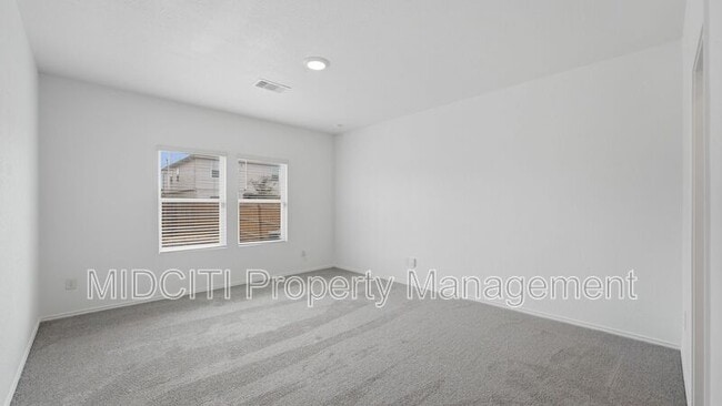 Building Photo - 255 Granary Dr