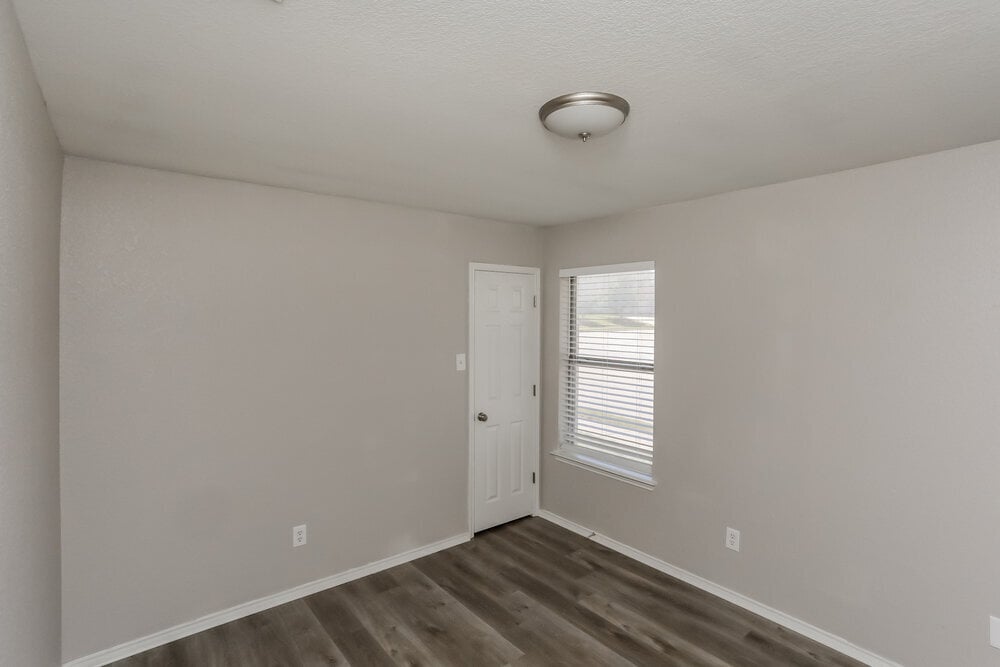 Building Photo - 721 S Highland Dr