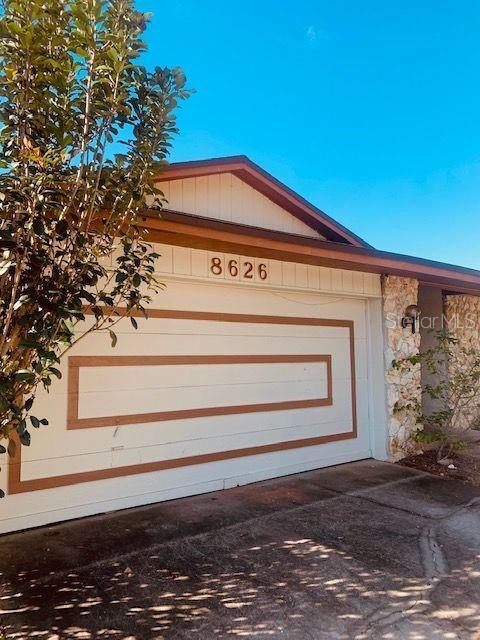 Building Photo - 8626 Sandberry Blvd