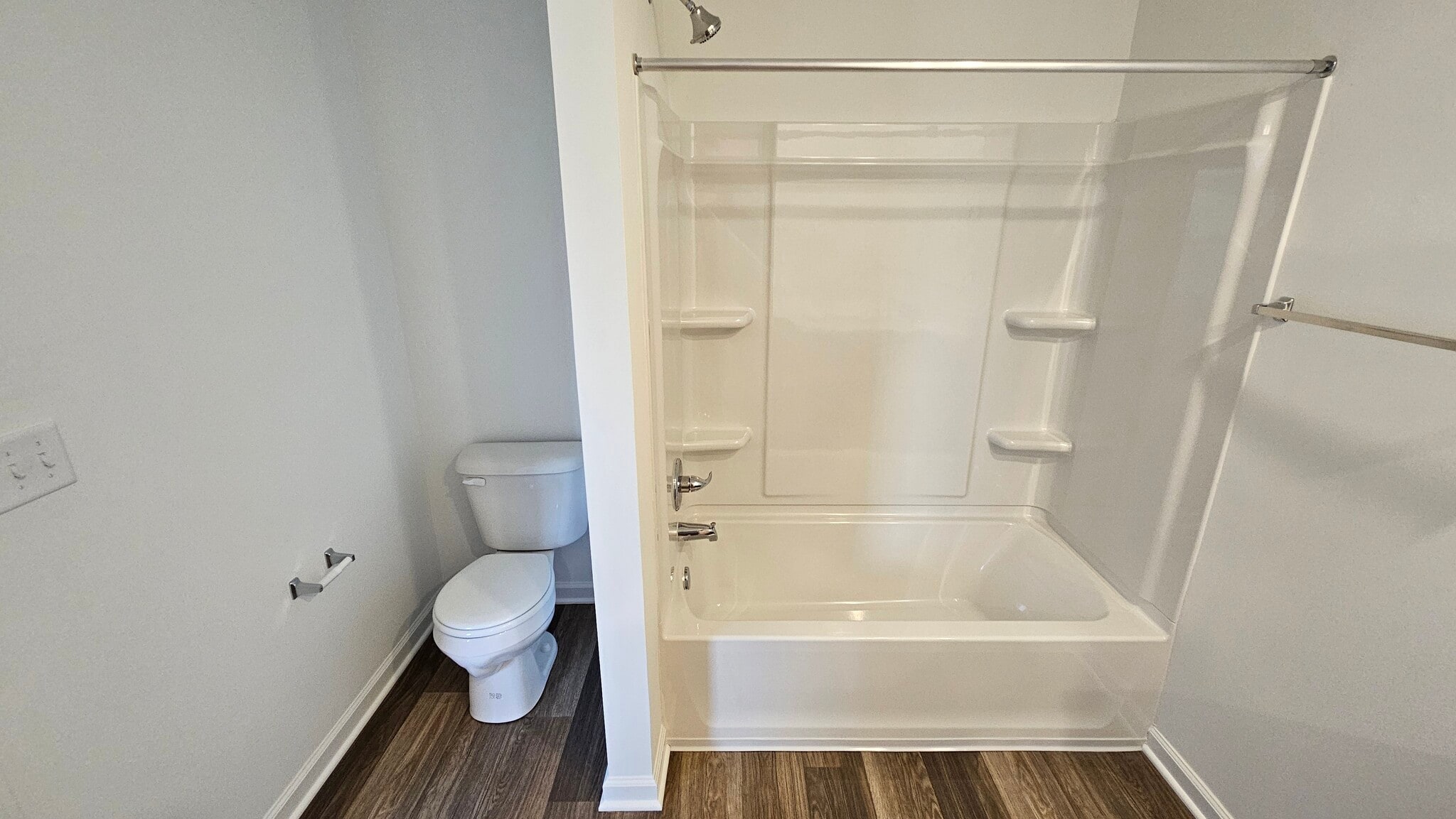 Primary Bath - 4209 Tingle Dr