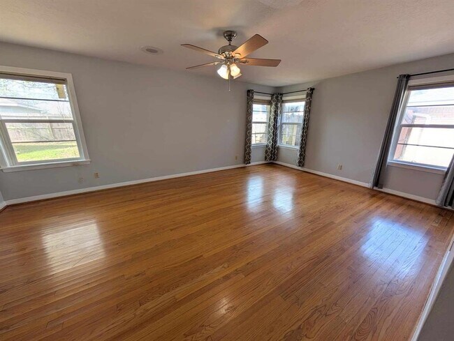 Building Photo - 5306 Briarbend Dr