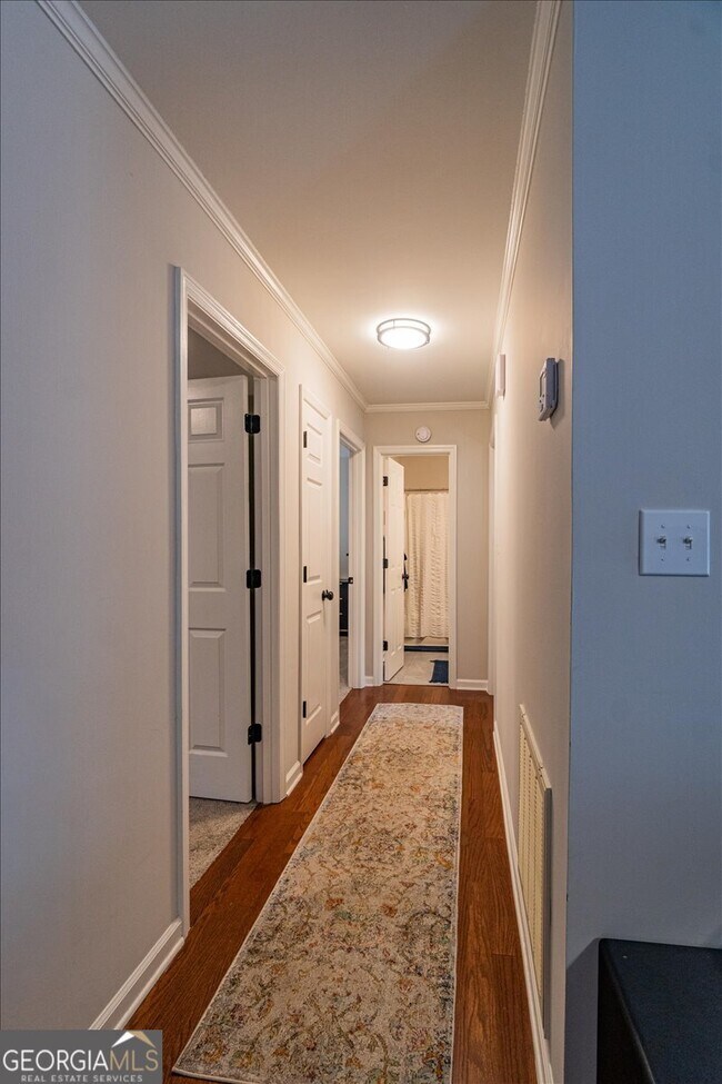 Building Photo - 325 Brookstone Dr