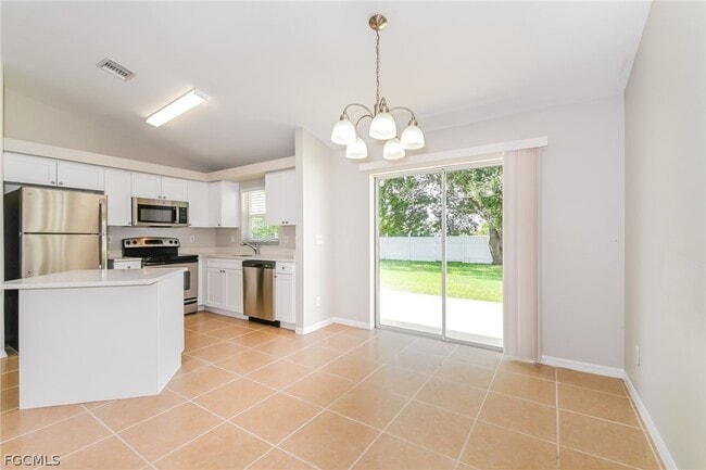 Building Photo - 1804 NE 21st St