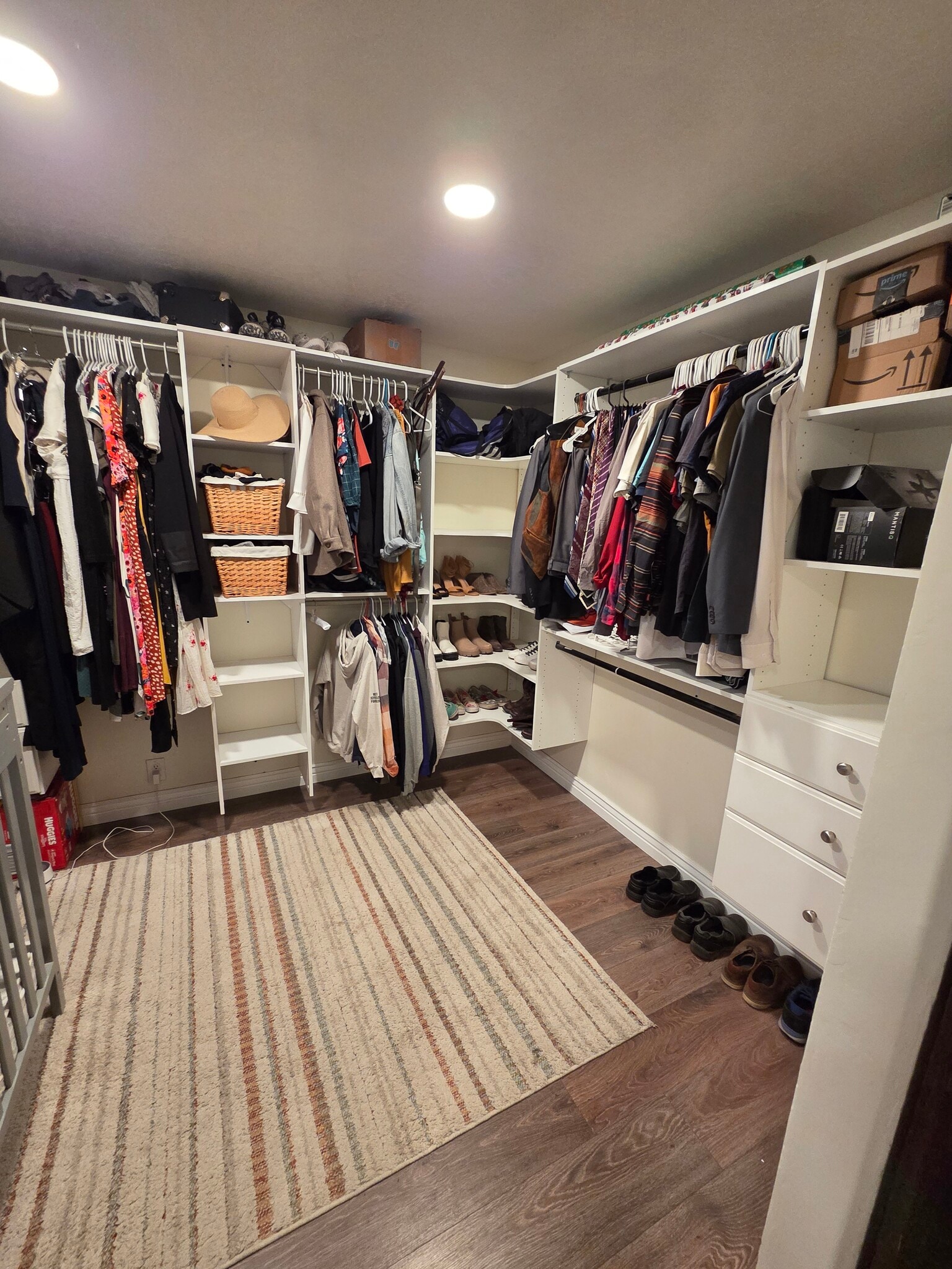 Master Walk in Closet - 4701 S Turnberry Pl
