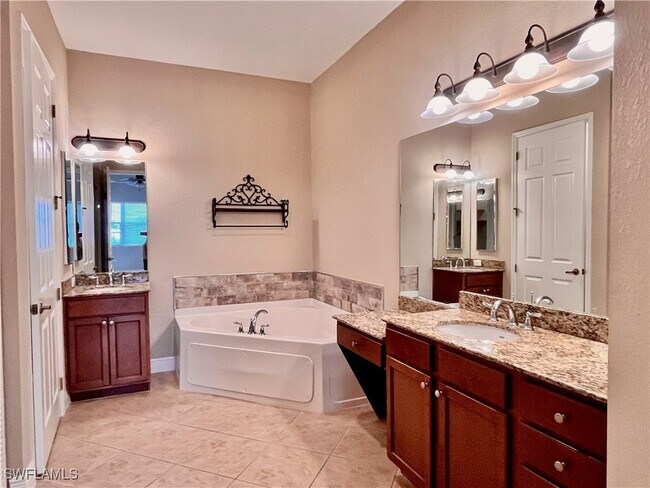 Building Photo - 174 Shadroe Cove Cir