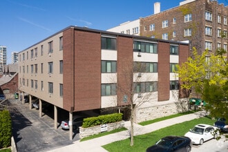 Building Photo - Lexington